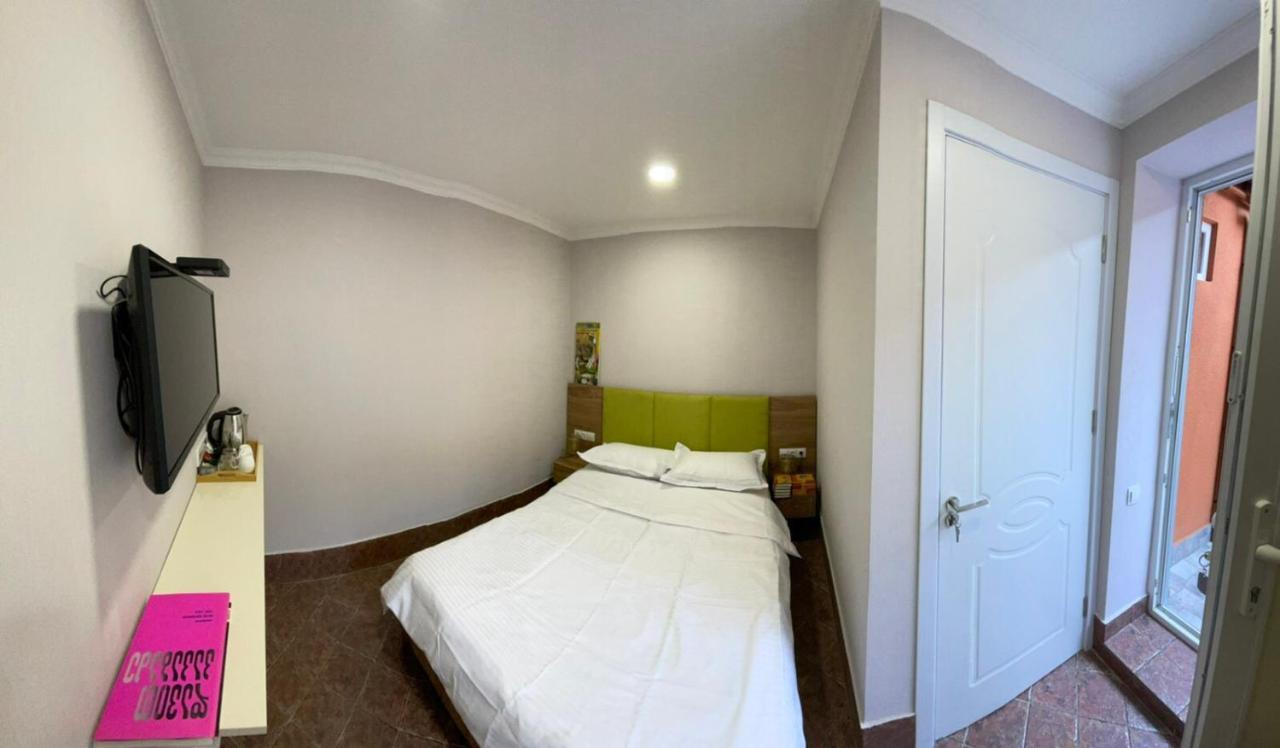 Homey Tbilisi Bagian luar foto